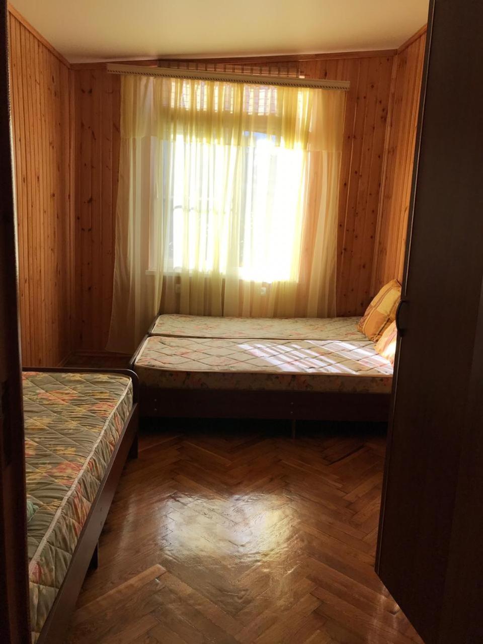 Гостевой Дом С Садом Hotel Gagra Exterior foto